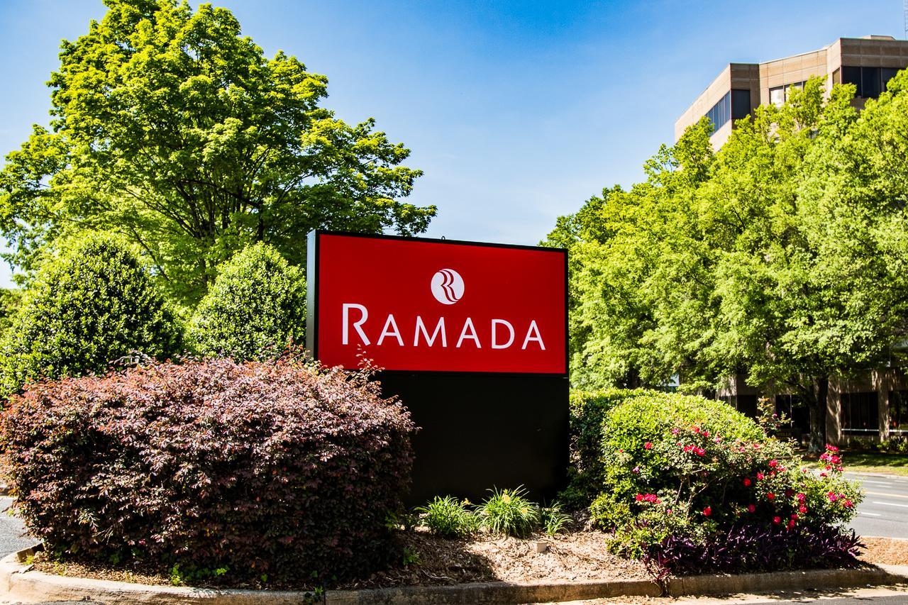 Ramada By Wyndham Gainesville Exteriör bild